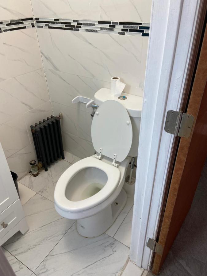 A Spacious Room In Queens New York Ngoại thất bức ảnh